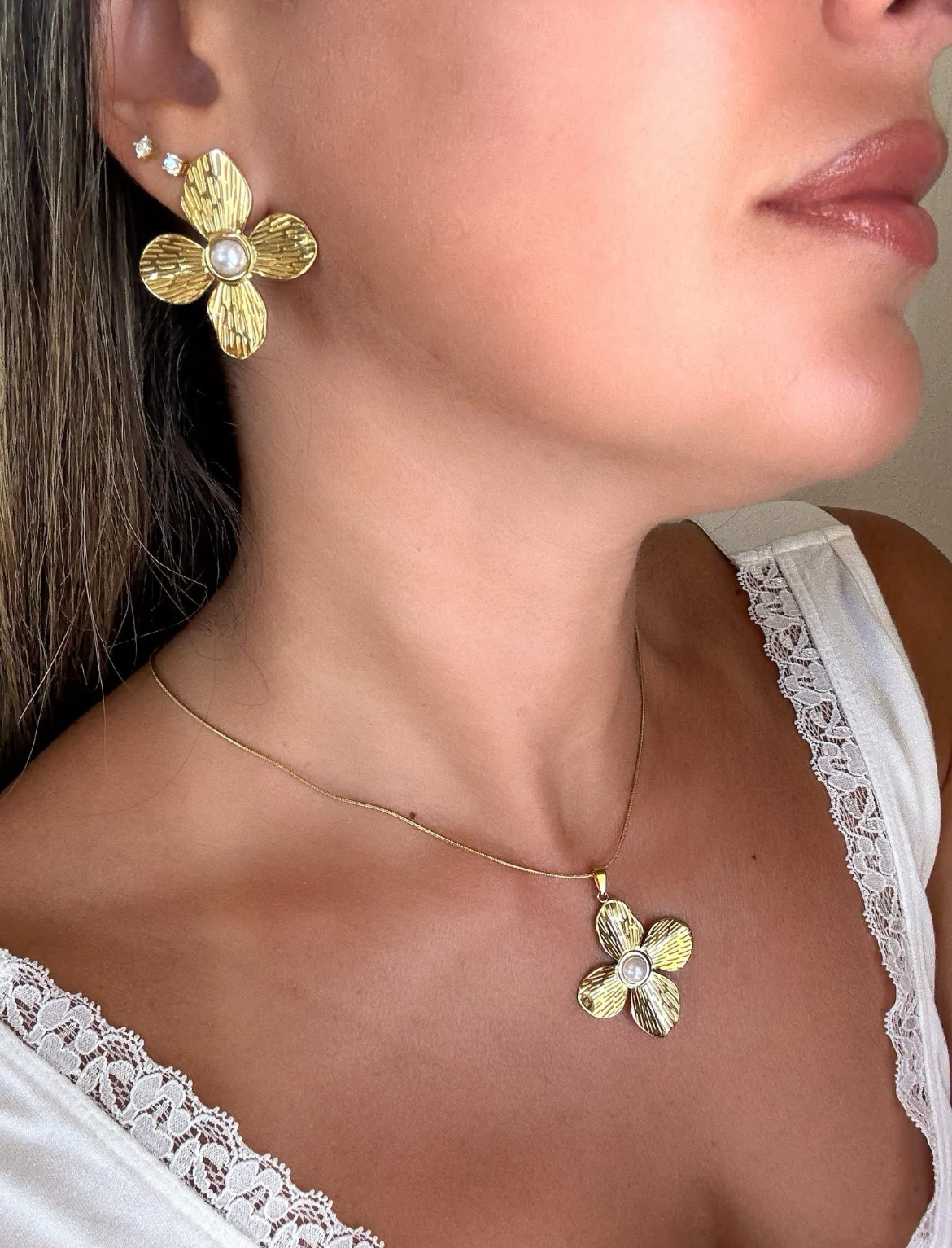 Four-Leaf Charm (Pearl)