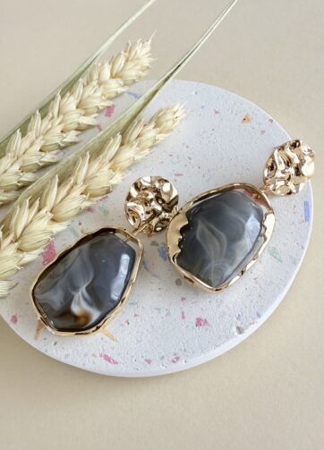 Sculpted Agate Drops Earrings