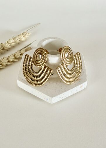 Labyrinth In Gold