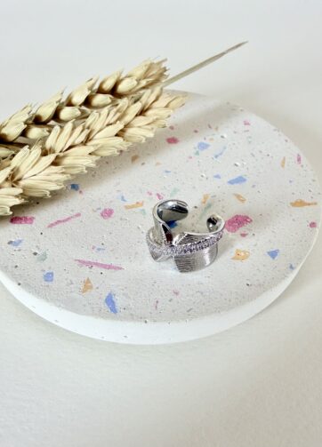 Rhodes Texture Ear cuff