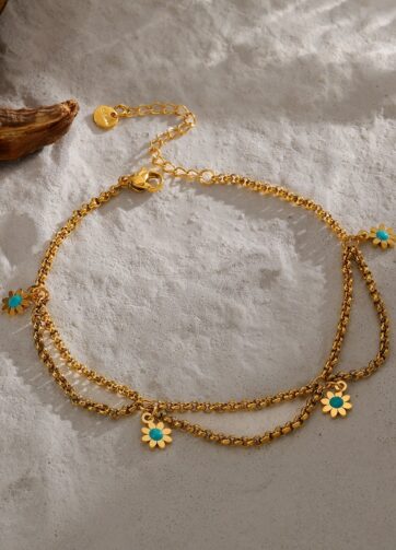 Turquoise Daisy